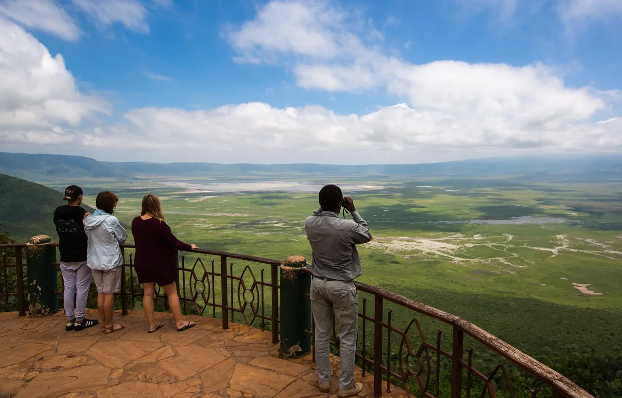 Ngorongoro Crater in Tanzania - Guests in Ngorongoro.